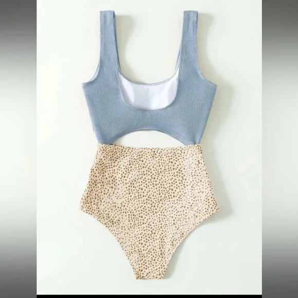 Women one piece multi colored swim suit - Picture 3 of 5